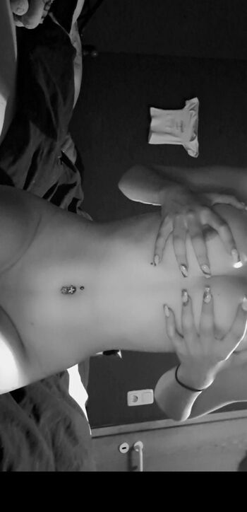 Full leaked Lxsa private onlyfans photo