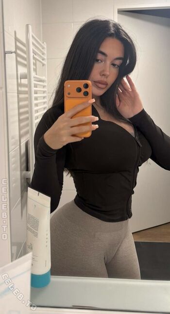 Full leaked Lya aylin private onlyfans photo