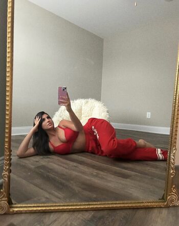 Full leaked Lydia hollis private photo