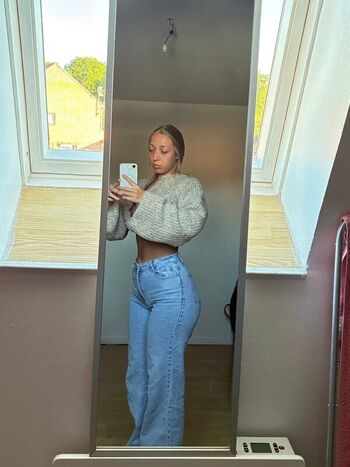 Full leaked Lylybloomfit private photo