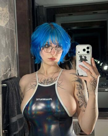 Full leaked Lyra crow  page private onlyfans photo