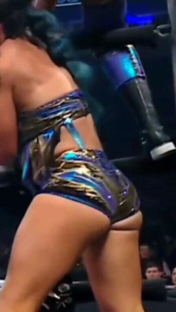 Full leaked Lyra valkyria page private onlyfans photo