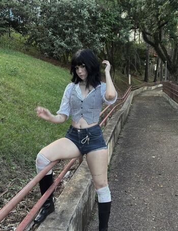 Full leaked Lysbella private photo