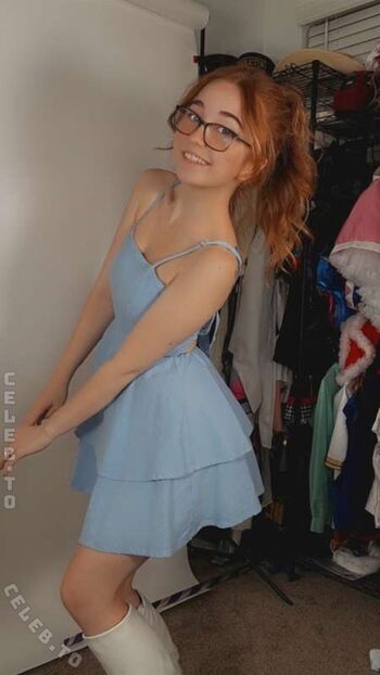 Full leaked Lyssaurora page private photo