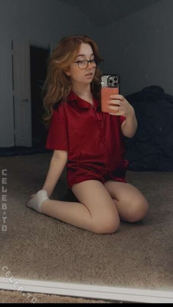 Full leaked Lyssaurora page private photo
