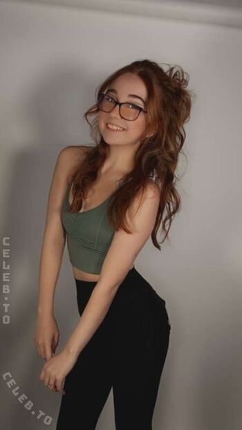Full leaked Lyssaurora page private photo