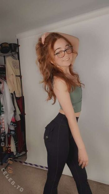 Full leaked Lyssaurora page private photo