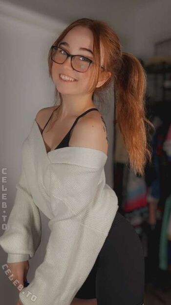 Full leaked Lyssaurora private photo