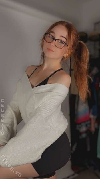 Full leaked Lyssaurora private photo