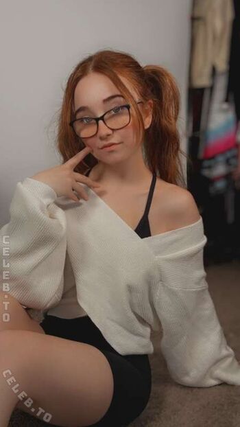 Full leaked Lyssaurora private photo