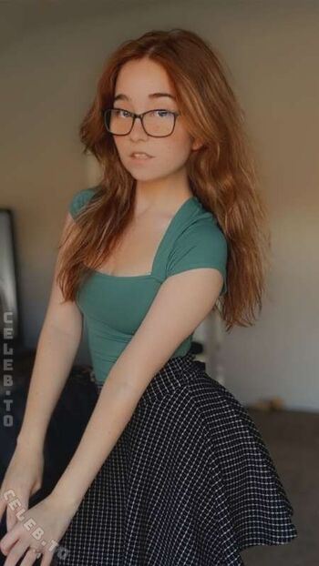 Full leaked Lyssaurora page private photo