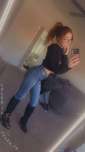 Full leaked Lyssaurora page private photo