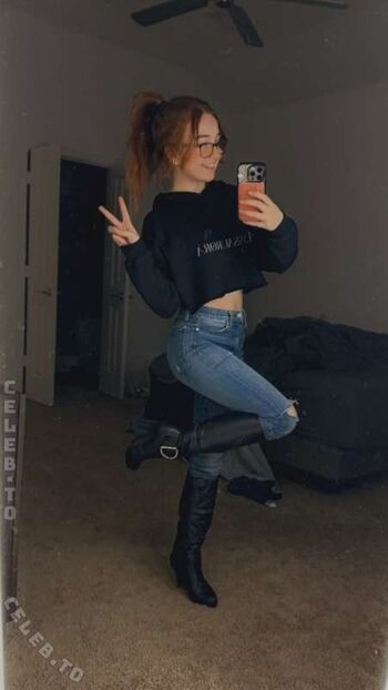 Full leaked Lyssaurora page private photo