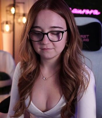 Full leaked Lyssaurora page private photo