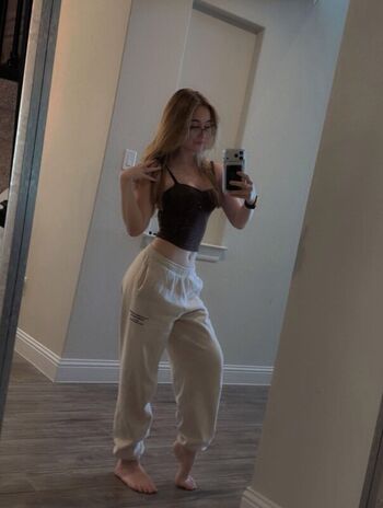 Full leaked Lyssaurora page private photo