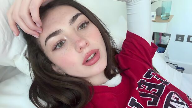 Full leaked Lyzzahh page private onlyfans photo