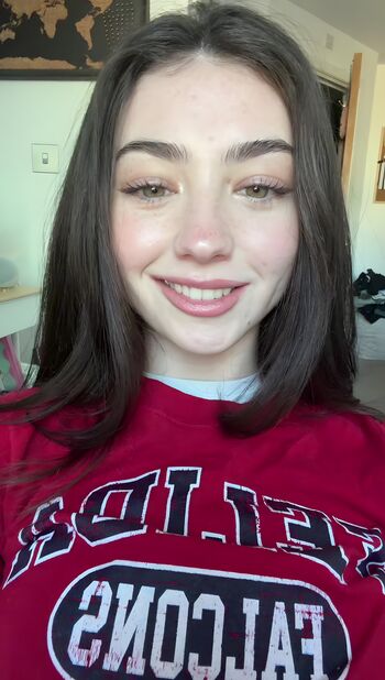 Full leaked Lyzzahh private onlyfans photo