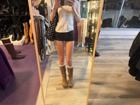 Full leaked Lyzzahh private onlyfans photo