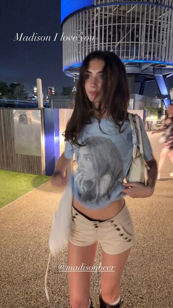 Full leaked Lyzzahh private photo