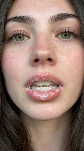 Full leaked Lyzzahh private photo