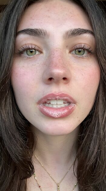 Full leaked Lyzzahh private photo