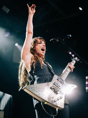 Full leaked Lzzy hale private photo