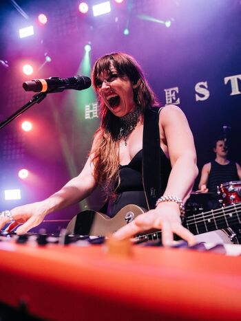 Full leaked Lzzy hale private photo