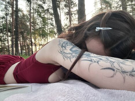 Full leaked M uselessbeauty private photo