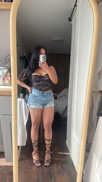 Full leaked Mrenittaa private photo
