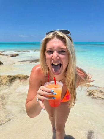 Full leaked Mackenzie green private photo