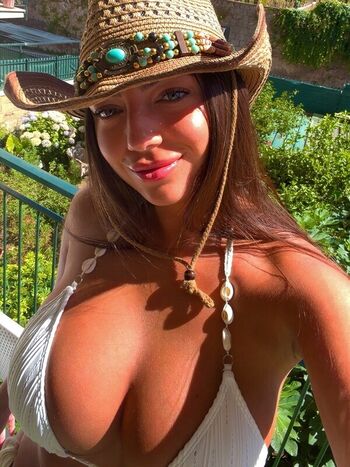 Full leaked Macy senior private photo
