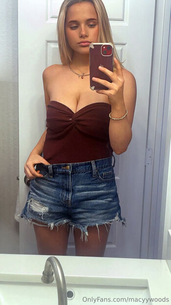 Full leaked Macyywoods private onlyfans photo