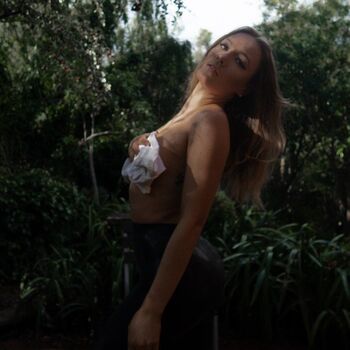 Full leaked Maddie luca page private photo