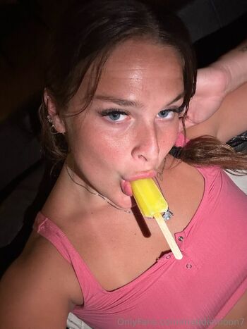 Full leaked Maddie moon private photo