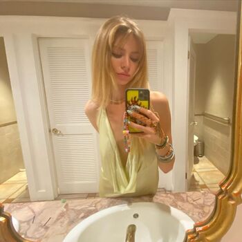 Full leaked Maddie phillips private onlyfans photo