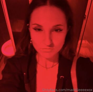 Full leaked Maddiieeeexox private photo
