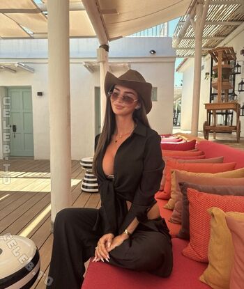 Full leaked Maddycheary private onlyfans photo