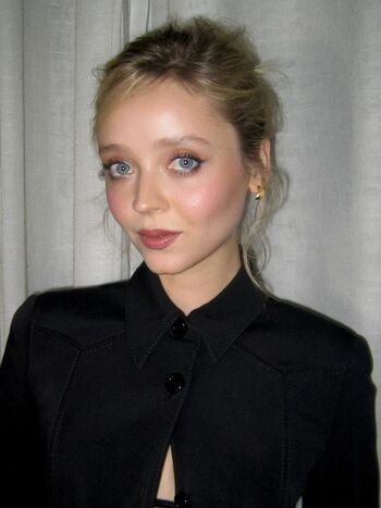 Full leaked Madeleine arthur private onlyfans photo