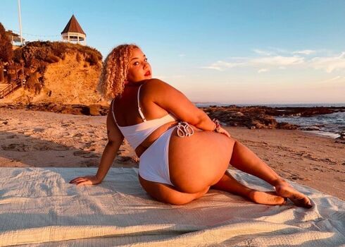 Full leaked Madeline s page private onlyfans photo