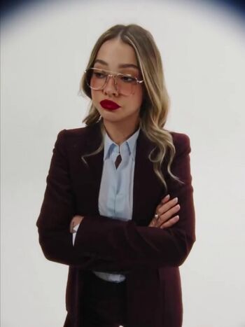 Full leaked Madelyn cline private photo