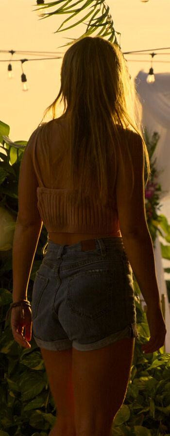 Full leaked Madelyn cline page private photo