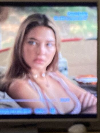 Full leaked Madelyn cline private photo
