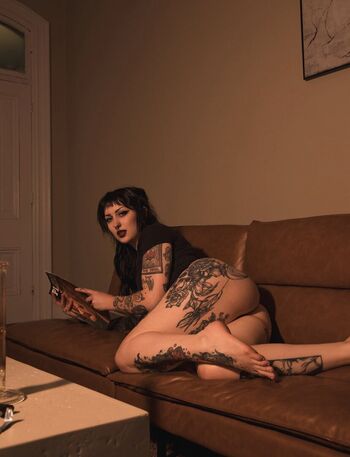 Full leaked Maebemorty private photo