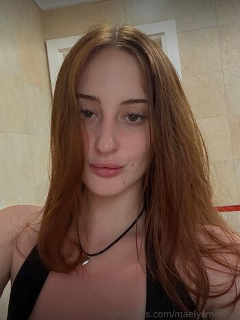Full leaked Maelysmoreau private photo