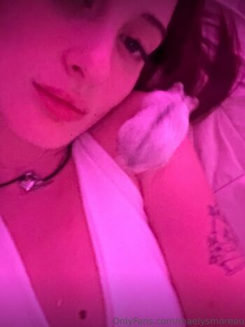 Full leaked Maelysmoreau private photo