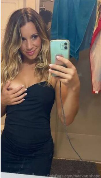 Full leaked Maevae shape private photo