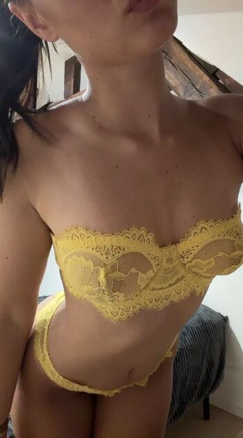Full leaked Maevamrr private photo