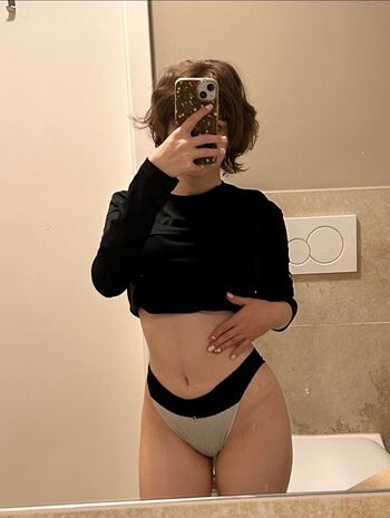 Full leaked Maeveblueberry private onlyfans photo