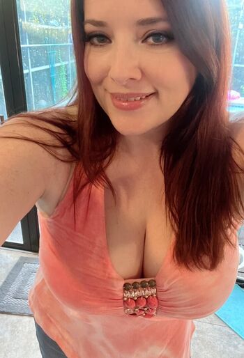Full leaked Maggie green private photo
