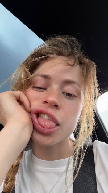 Full leaked Magpiiee private onlyfans photo